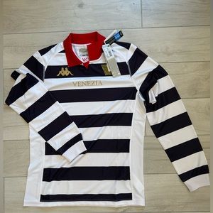 Long sleeve Venezia FC jersey.